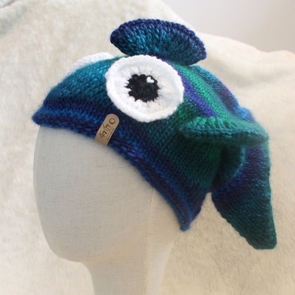 BNWOT Child's Stocking Style Fish Hat Blue Lagoon Colour One Size Fits Most - Picture 6 of 7